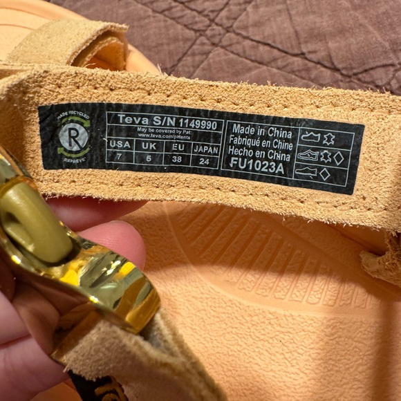 Teva Women’s Hurricane Gladiator Sandal NWOT - Picture 4 of 5